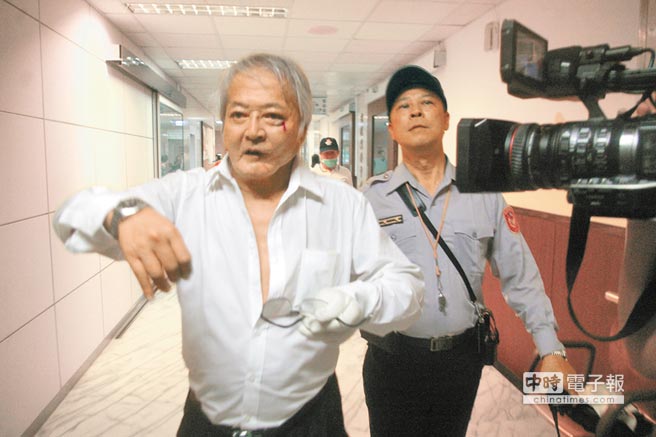 核災食品輸臺公聽會爆沖突 民進黨前民代掛彩 核災食品輸臺公聽會爆沖突 民進黨前民代掛彩