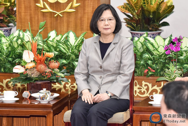 蔡英文年輕人別太挑工作 國民黨酸:權力者的傲慢 蔡英文年輕人別太挑工作 國民黨酸:權力者的傲慢