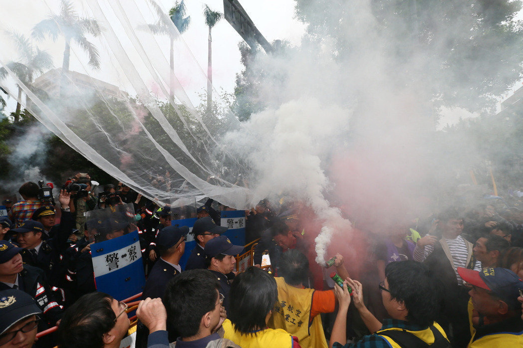 ���ڻ����������ݰ�2����ƴ�����x���^�P(gu��n)���ڈF(tu��n)�ڈ�(ch��ng)�⿹�h��һ�ȁG�S���F��