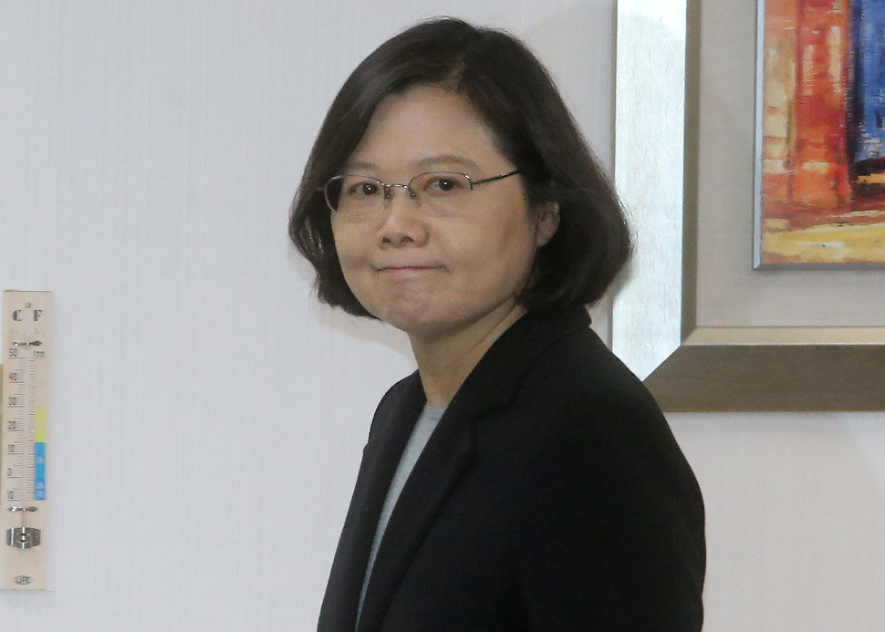 國民黨嘆:蔡英文上任才半年 “斷交潮”就開始 國民黨嘆:蔡英文上任才半年 “斷交潮”就開始