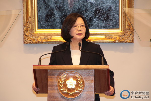 邱毅預(yù)言:蔡英文政權(quán)會崩潰垮臺 兩岸將完成統(tǒng)一 邱毅預(yù)言:蔡英文政權(quán)會崩潰垮臺 兩岸將完成統(tǒng)一