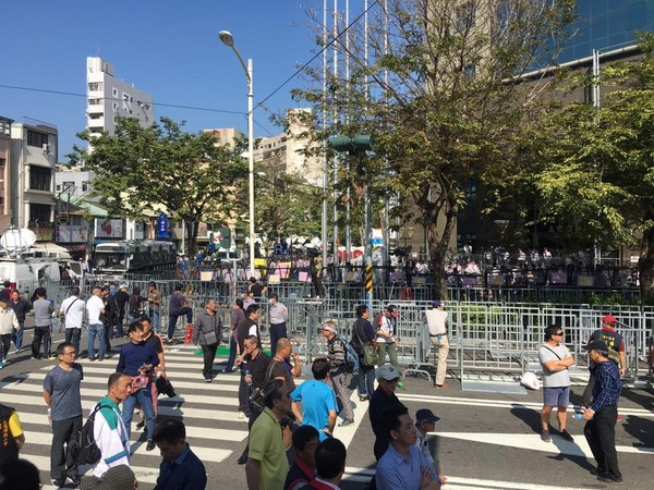 �u�����ĸ�h���� �����h������Ӣ�Ąe�ɡ��o��������