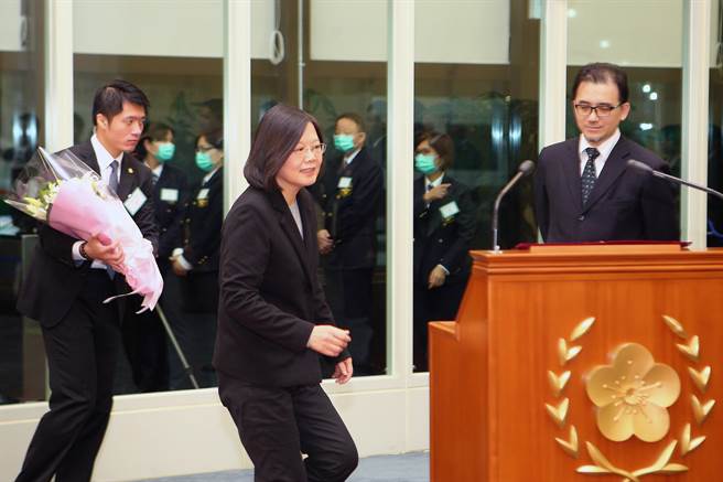 ��Ӣ�ĺ���Ͷ�Y������ ����Ԫ��Ո(q��ng)�̼����������t