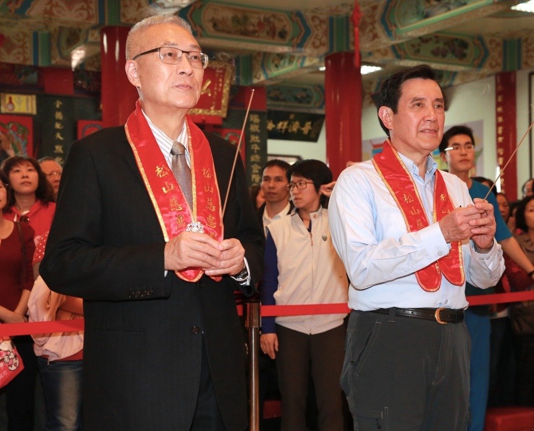 �RӢ�����Ƕ��x��ǰ�����s��ͬ��ǰ����ɽ�Ȼ�����������