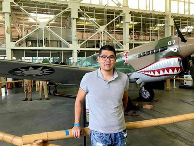 �B����Ę�V�W�Q��һ����Ƭ�������@�ݣ������ˬ���W�Ѽ����Qٝ���