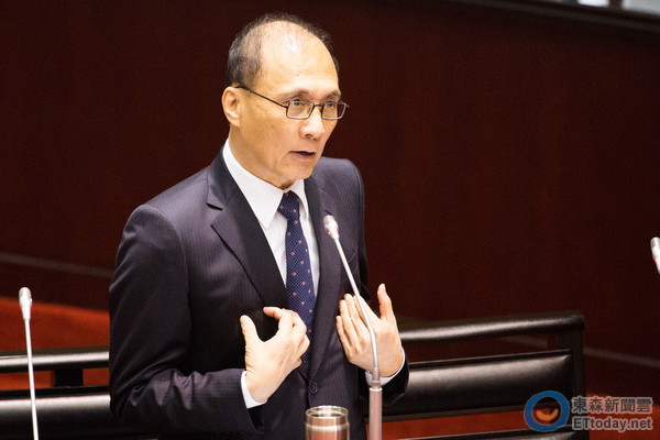 國民黨諷林全共識營瞎忙:開會開半天還是不會 國民黨諷林全共識營瞎忙:開會開半天還是不會