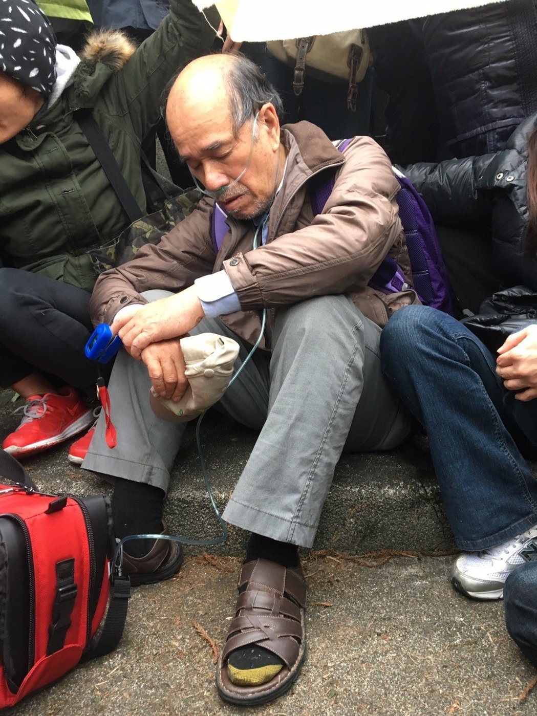 ���_�����������Y��ʯ�~�񲻳����R·����ˣه