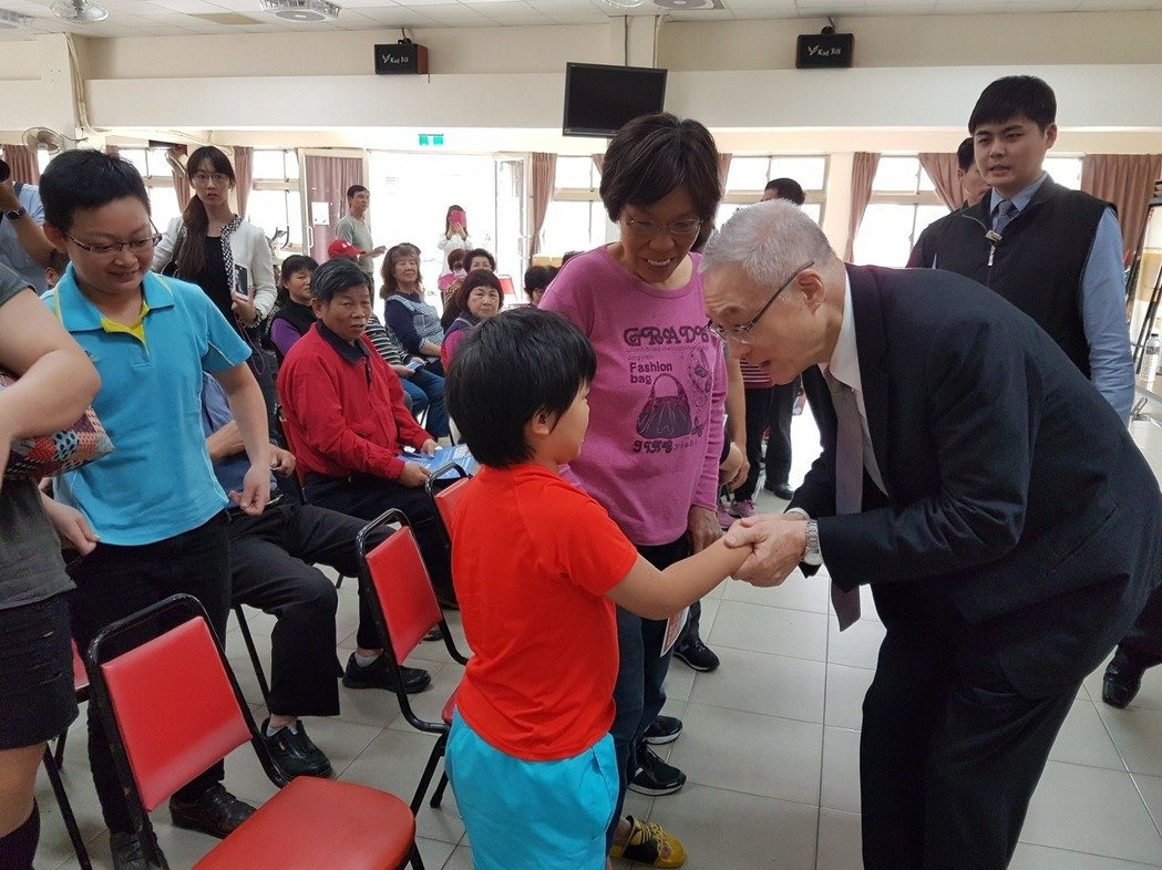 ��Ӣ����ͬ�ԑ�����(gu��)���h��ϯ���x�ˣ��o(w��)���C��һ����