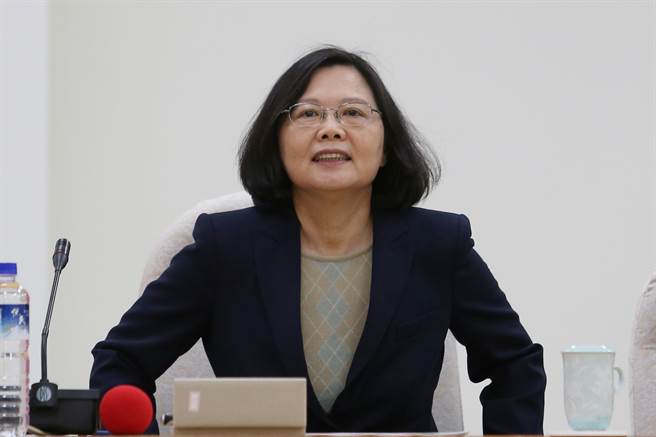 近半民眾不信任 蔡英文執(zhí)政危機早馬英九5個月降臨 近半民眾不信任 蔡英文執(zhí)政危機早馬英九5個月降臨