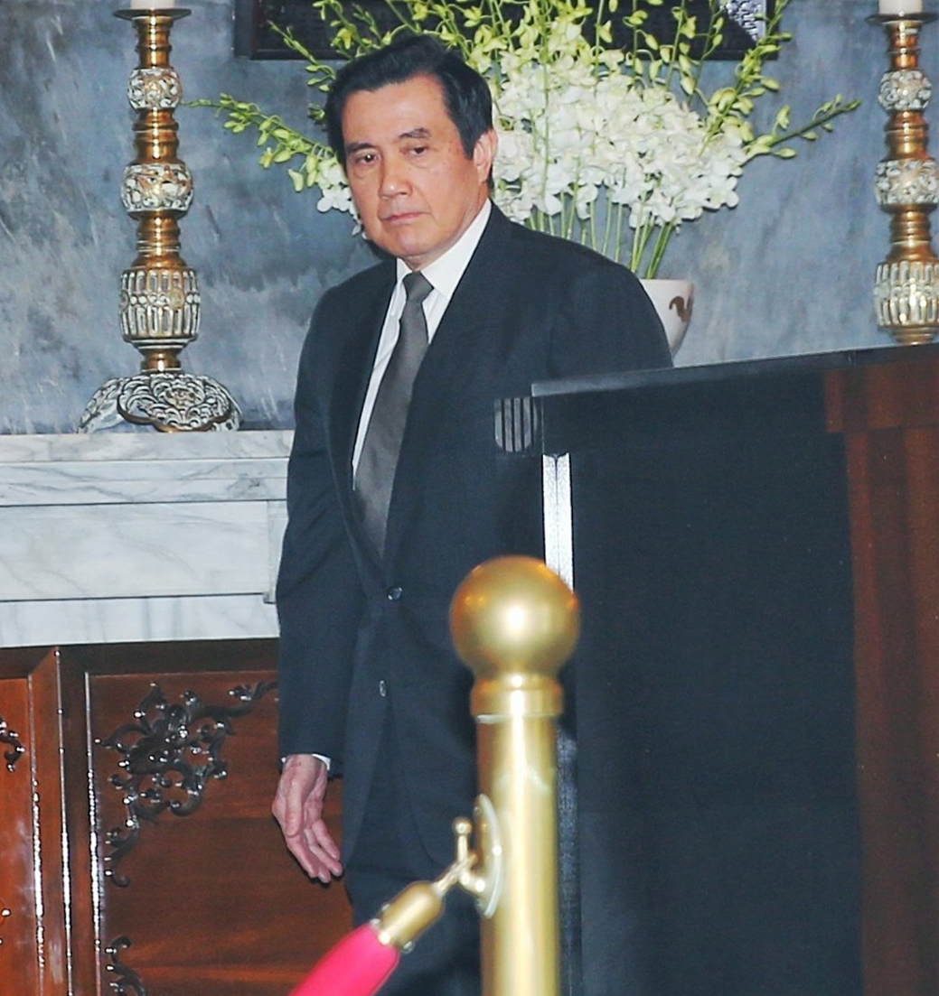 蔣介石逝世42周年 馬英九慈湖謁靈 蔣介石逝世42周年 馬英九慈湖謁靈