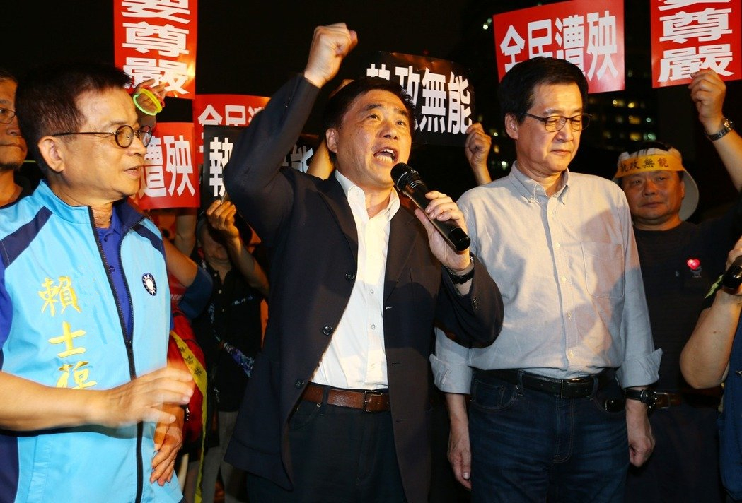 ��Ӣ��������k������� ������M�x���Ɏ��F�f��