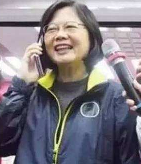 邱毅:郭蔡會特朗普境遇不同 因蔡英文是麻煩制造者 邱毅:郭蔡會特朗普境遇不同 因蔡英文是麻煩制造者