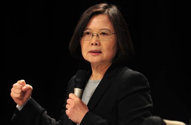 蔡英文提兩岸"三新"說 臺學者嗆:問題在你"三心二意" 蔡英文提兩岸"三新"說 臺學者嗆:問題在你"三心二意"