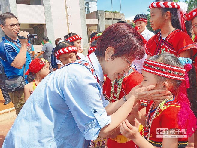 洪秀柱:選舉不靠大咖 真正掌握群眾最要緊 洪秀柱:選舉不靠大咖 真正掌握群眾最要緊