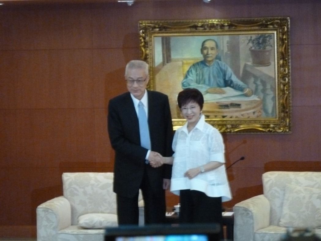 �����h��ϯ�x��Ƕ��x�ו������� �����տ�����ǰ