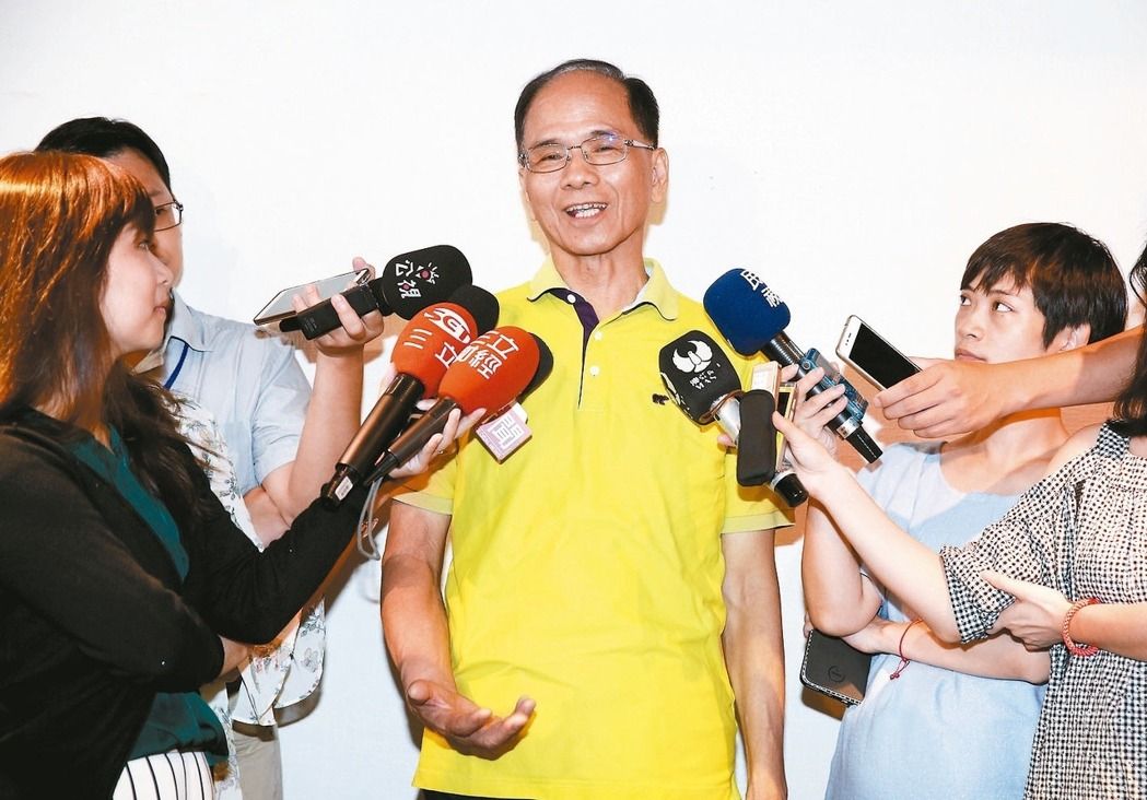 民進黨2018新北市長眾星捧賴? 實則刀光劍影、暗藏角力 民進黨2018新北市長眾星捧賴? 實則刀光劍影、暗藏角力