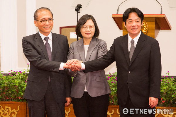 ه��¾S���c��Ӣ��ÿ��һ�� �����Q�߅f�{���h��ͣ���_