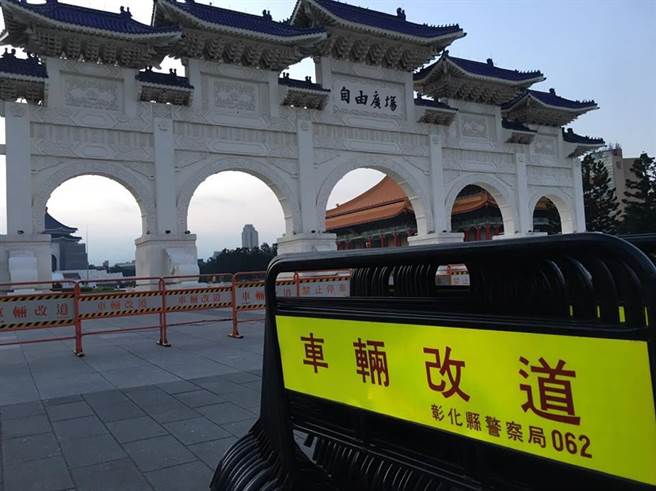 ��Ӣ��ƴ�����l���иУ����Ͽ������R�I��