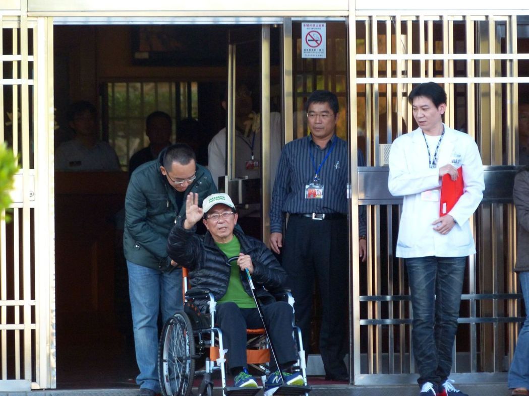 �ˮ���b���������ܣ�һ�_ʼ���b��