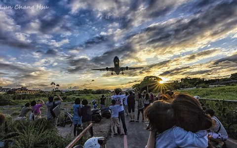 �_��5��^��׷�C���c�ع� �����ԔzӰ�Ԃ��и���