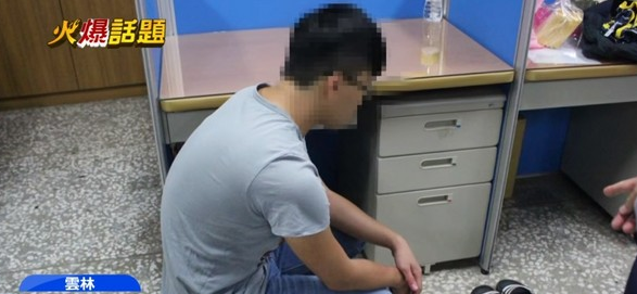 大學(xué)生失戀竟偷拍女生如廁 大學(xué)生失戀竟偷拍女生如廁