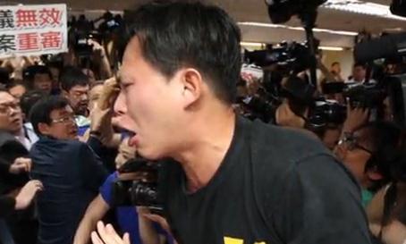 昔日“太陽花戰(zhàn)神”成“影帝” 本想倒馬卻打到蔡英文 昔日“太陽花戰(zhàn)神”成“影帝” 本想倒馬卻打到蔡英文