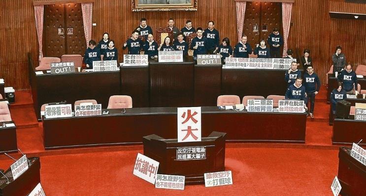 上任才半年的賴清德干話一籮筐 “lie”神絕非浪得虛名 上任才半年的賴清德干話一籮筐 “lie”神絕非浪得虛名