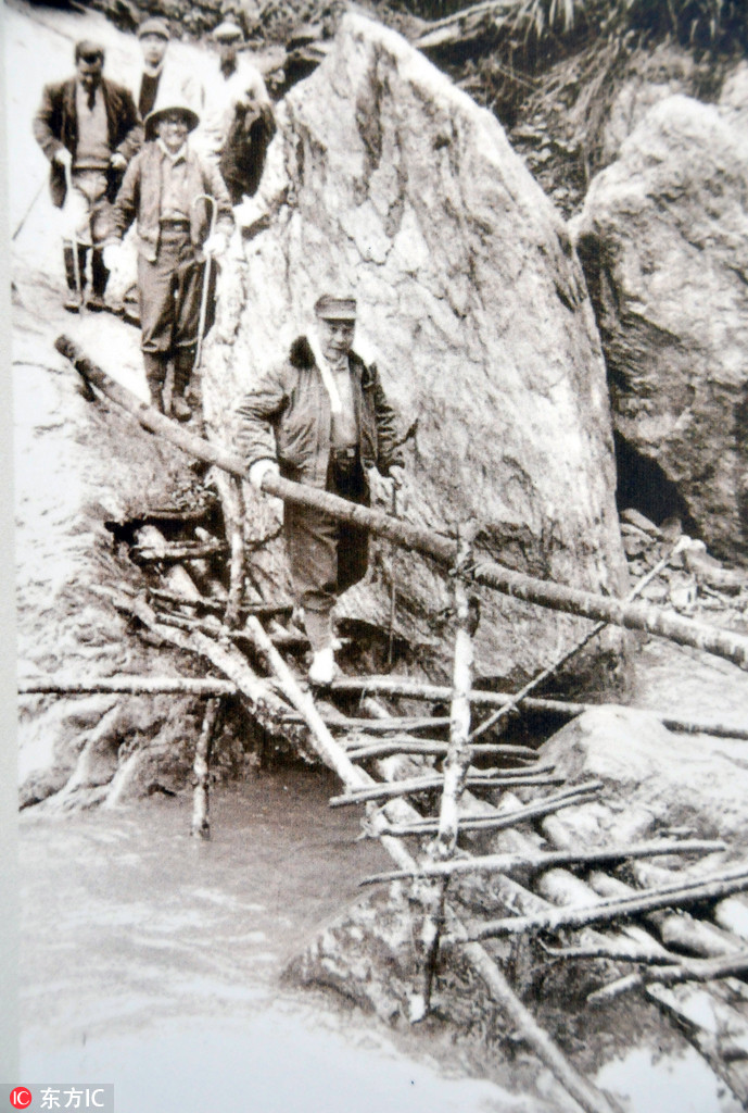 蔣經國逝世30年民眾仍感念 蔡英文上任1年多抗議躲不完 蔣經國逝世30年民眾仍感念 蔡英文上任1年多抗議躲不完