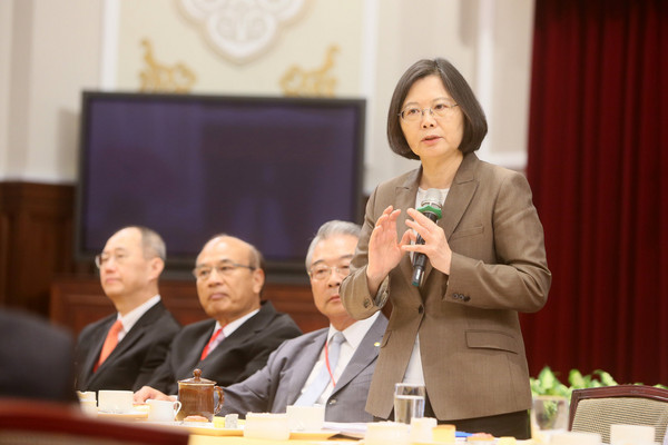 ��Ӣ�Ĵ��_������6�� �лؑ��o��