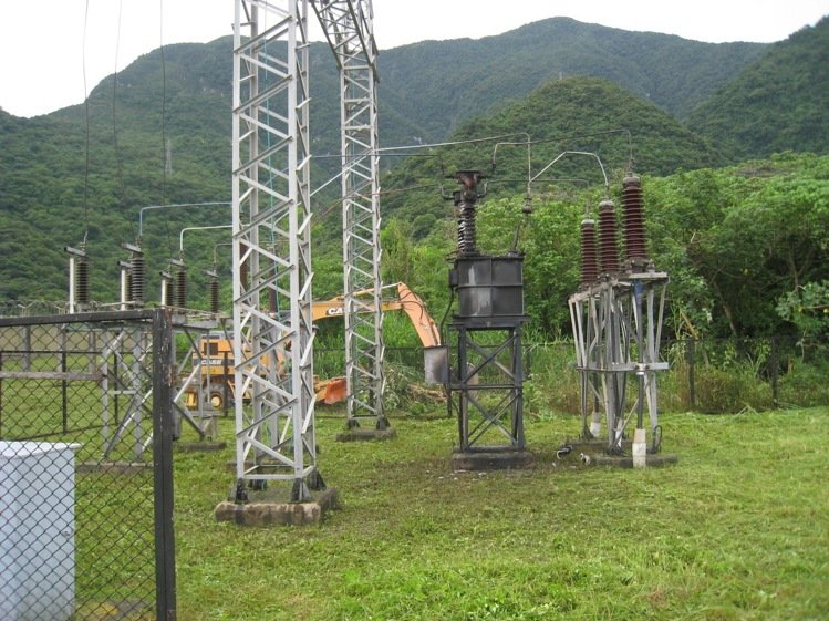 臺空軍基地電力系統(tǒng)突遭破壞,“犯案元兇”尸體燒焦。(圖片來源:臺灣《聯(lián)合報》) 臺空軍基地電力系統(tǒng)突遭破壞,“犯案元兇”尸體燒焦。(圖片來源:臺灣《聯(lián)合報》)