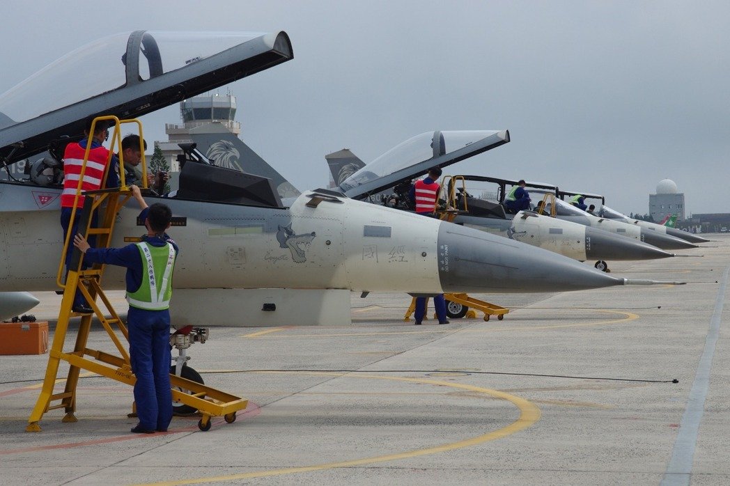 �R������ÿ������̶��������x�΄ա�