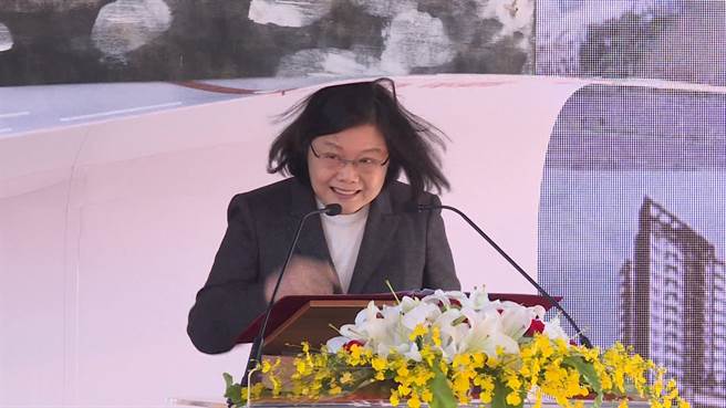 ������Ӣ�ĳ�ϯ���Մ�ĸ����ⱳ������^�����DƬ��Դ���_�����Еr��ӈ󡷣�