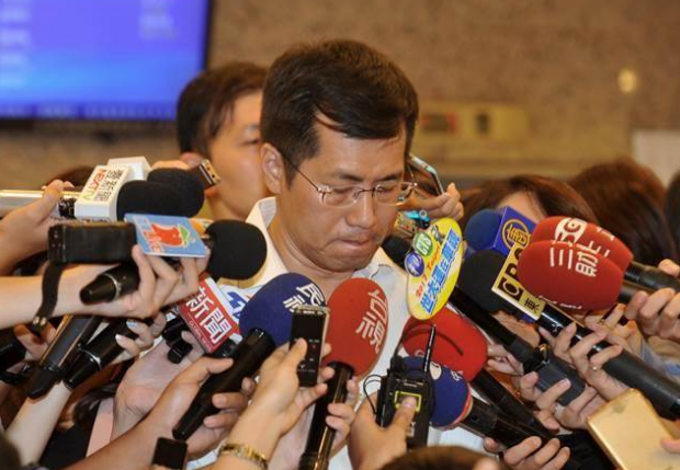 臺灣網(wǎng)友爆料:有“立委”竟在辦公室與助理嘿咻 臺灣網(wǎng)友爆料:有“立委”竟在辦公室與助理嘿咻