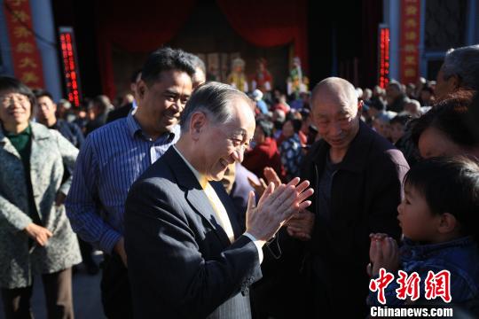 15�գ����h��ϯ��Ľ������ɽ��ʡ�x���и�ƽ�����r悼����׵ۡ��D����Ľ���ͮ��صȴ�����ă�ͯ���֡�������� �z