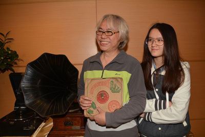 �_���~���cС40�qŮ�����ٝMһ��Q�������˹�