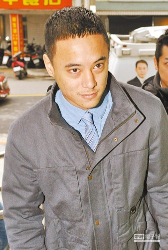 �Y����և��WУ�����_ͥ��¶ƣ�B���δ��Ƿ���D��