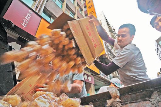 �N�����ո��8000�๫���_����ӛ����������I