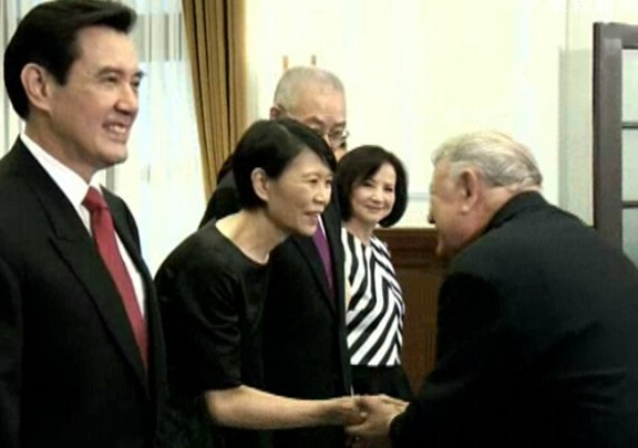 �����Ƕ��x���˲������ĺڰ����g�l�y�����������r���� ���_ý�D��