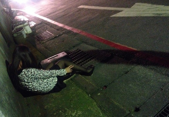 夏姓少年趁前女友酒醉無力,將她抱進房內性侵 夏姓少年趁前女友酒醉無力,將她抱進房內性侵