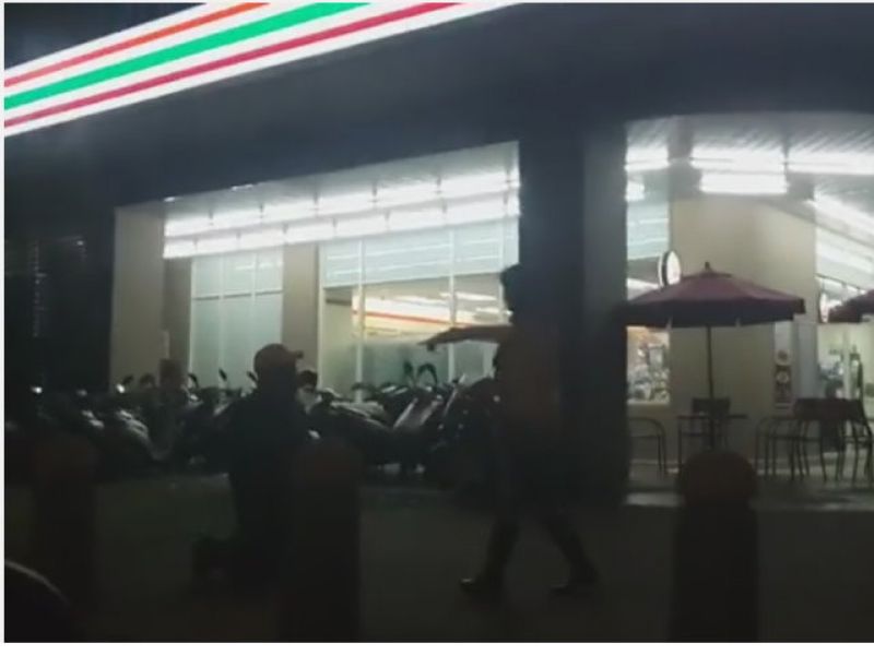 һ�����ӏ��o�w�������Ů��ץ������(d��ng)���¹�����