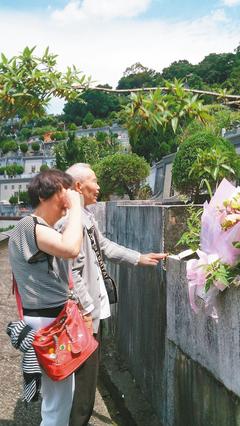 �Ϻ����̌��_(t��i)���H��һ���� ��λǰ�J(r��n)�H(�D)