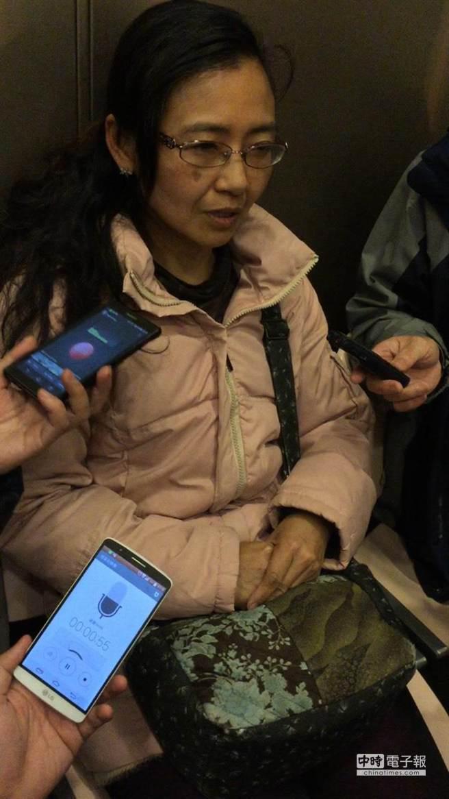 幸存者家屬:盼媒體關(guān)注飛安 回憶墜機過程也是種傷害 幸存者家屬:盼媒體關(guān)注飛安 回憶墜機過程也是種傷害