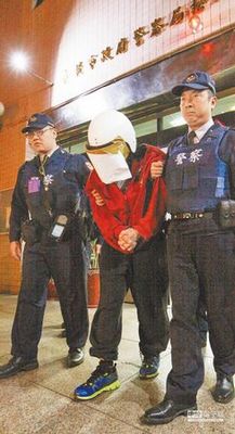 ������V���������ጢ��������ʹ�����ף��D��