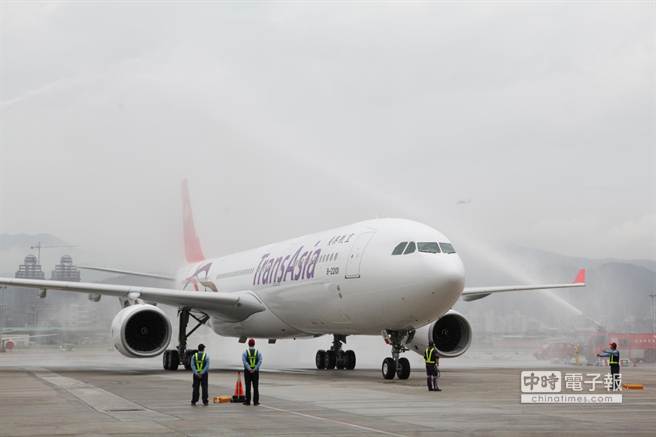 復(fù)興航空疑改名求轉(zhuǎn)運(yùn) 掛牌名將由"復(fù)航"變"興航" 復(fù)興航空疑改名求轉(zhuǎn)運(yùn) 掛牌名將由"復(fù)航"變"興航"