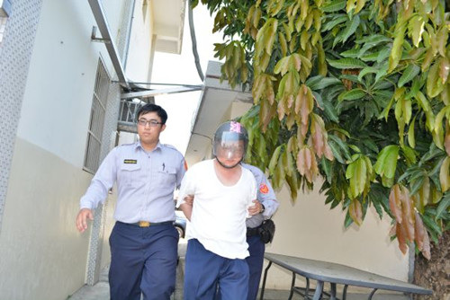 道士殺父害妻詐保險金被收押(圖)