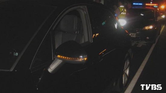 ���r����λ�܇����ը��׷���{���ӣ��D��