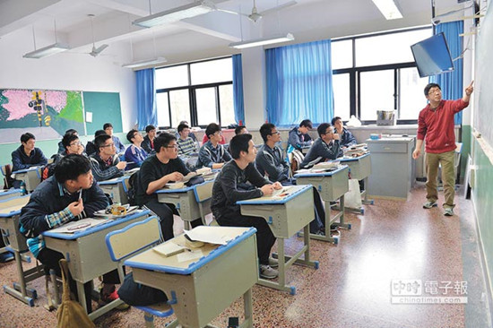 �ɰ����W��e���_�̎��Q�_���W����ֻ�WƤë��