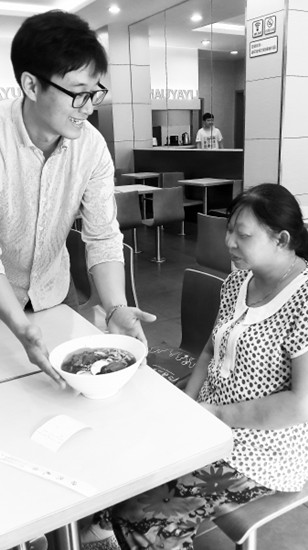 一碗臺灣牛肉面里的生意經:面里不加一粒味精