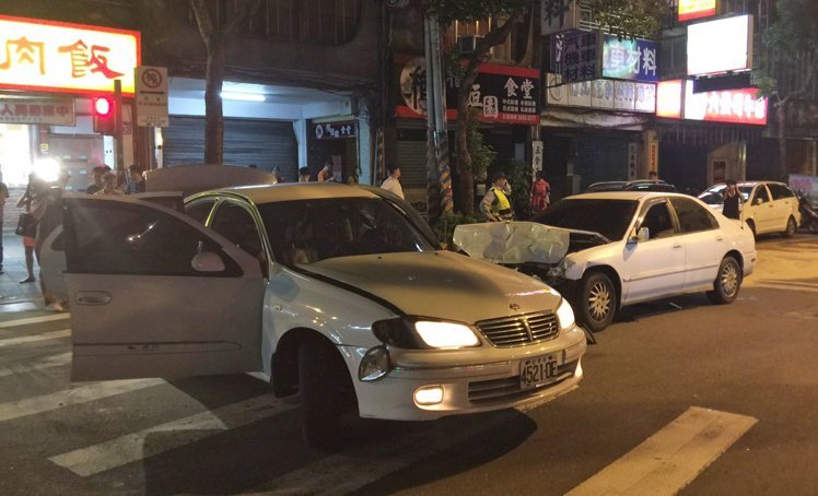 �_���������Ƹ���m�� �_܇��ײ��һ܇2�����t(y��)(�D)