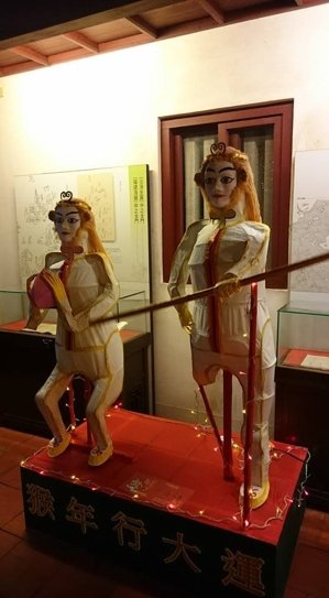 ���TԎ��������Խ������ �W���{٩����Ԫ������